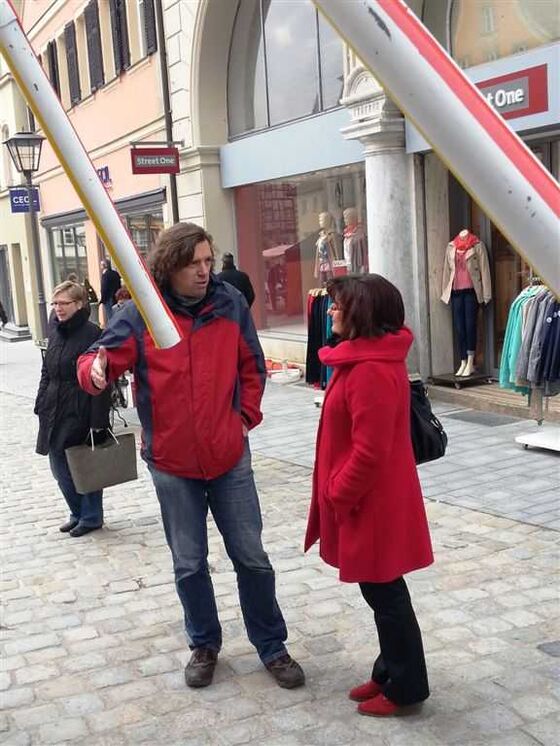 Christa Naaß mit dem stv. ver.di-Bezirksgeschäftsführer Ulli Schneeweiß
