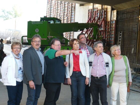 Die Besuchergruppe mit MdL Annette Karl und Bezirkstagskandidat Norbert Freundorfer