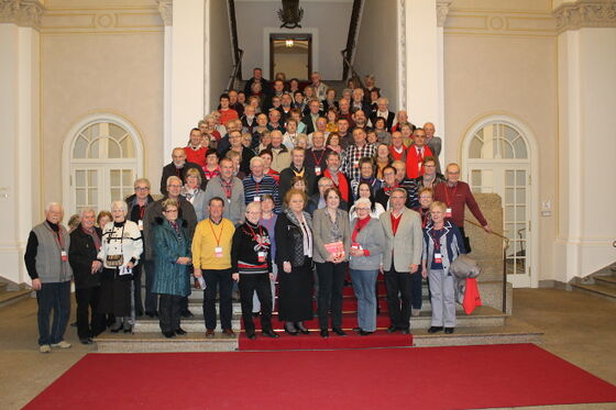 Die Besuchergruppe im Foyer des Maximilianeums