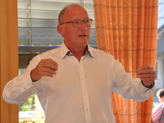 Franz Maget während der Lesung, Bild: Elisabeth Dobmayer