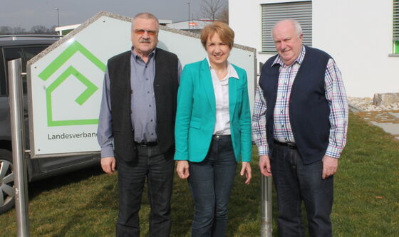 von links: Präsident Siegmund Schauer, MdL Annette Karl, Bezirksvorsitzender Christian Benoist