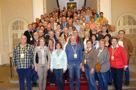 Annette Karl, MdL (zweite v.l) mit der Besuchergruppe (Bild:ms)