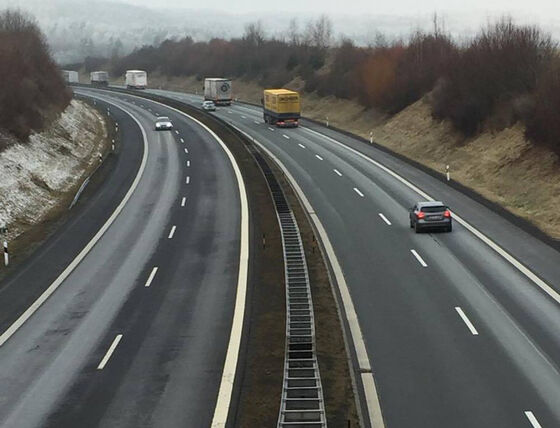 Die A 93 auf Höhe der Gemeinde Pechbrunn