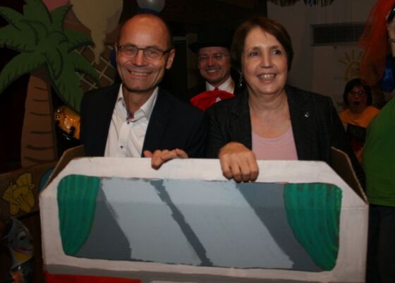 Annette Karl, MdL bei einer "turbulenten Tour in den Süden" (Bild: wro)