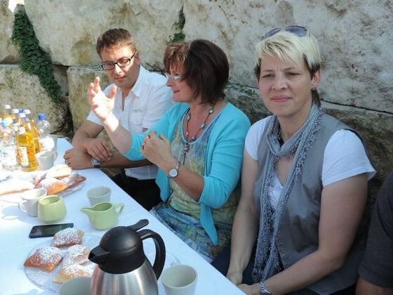 Landtagskandidat Harald Dösel, Bezirkstagskandidtatin Christa Naaß und Bundestagskandidatin Anette Pappler
